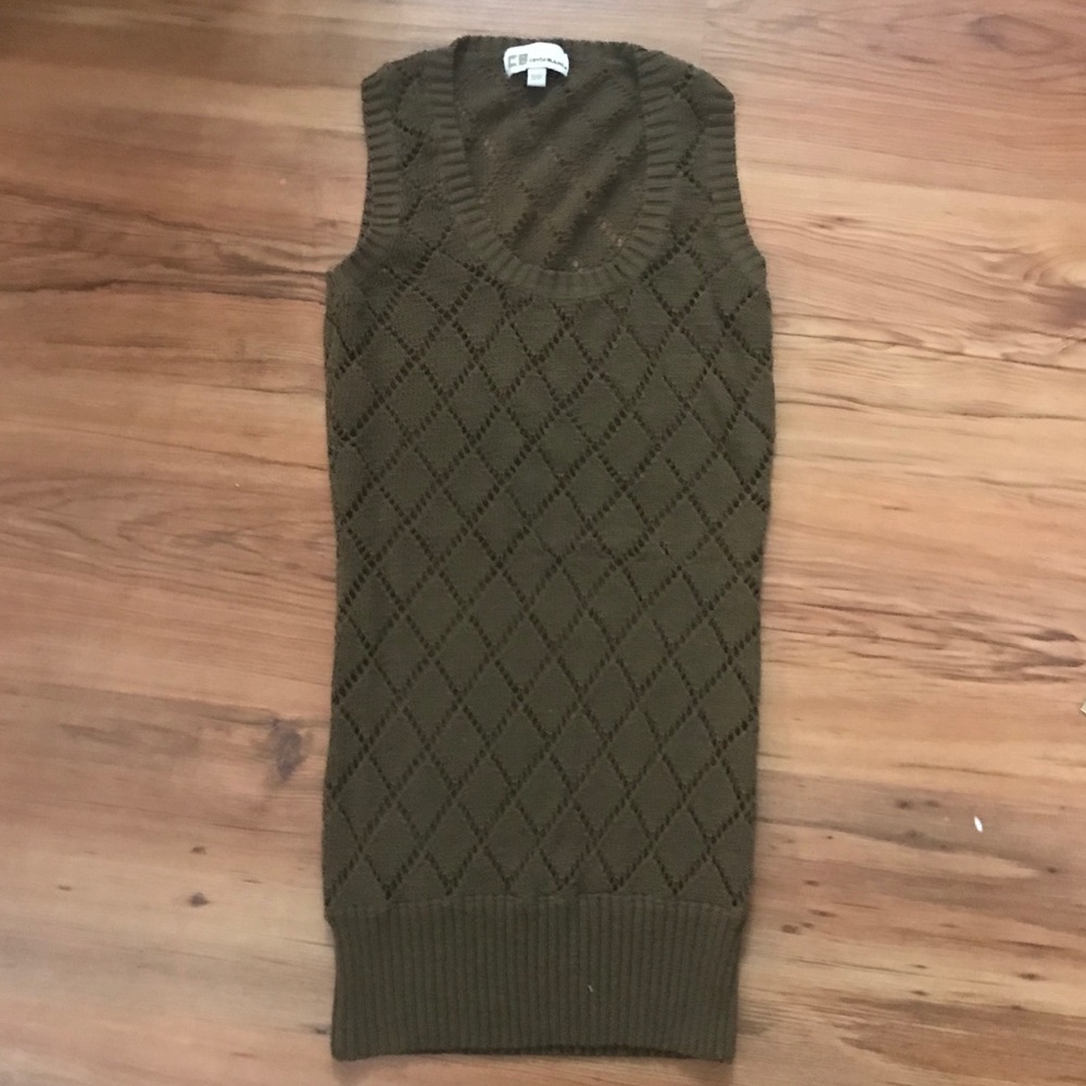 Brown vest small
